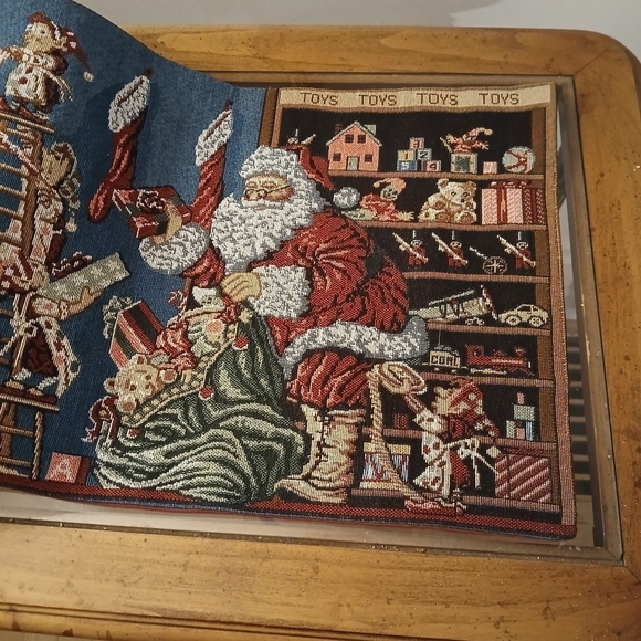 Christmas Runner For Table Manual Woodworkers & Weavers Santa & Elves Holiday - Picture 8 of 16